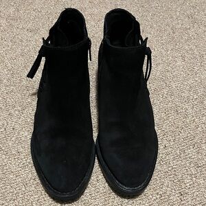 Women’s Born Black Suede Ankle Boots 7.5M